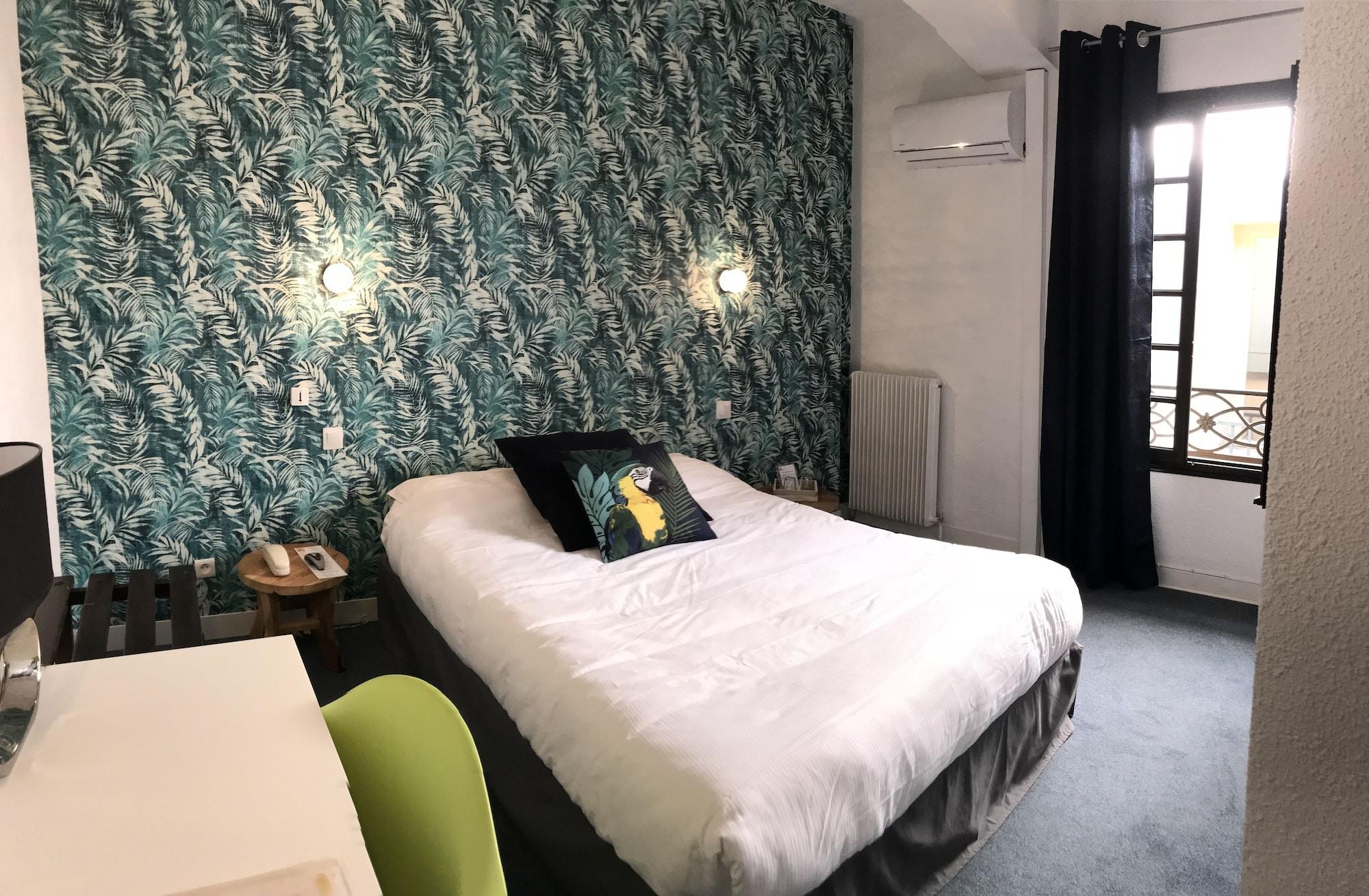De La Loge Hotel 3*