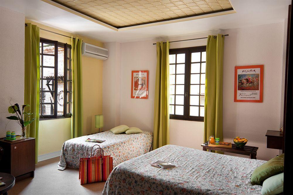 De La Loge 3*