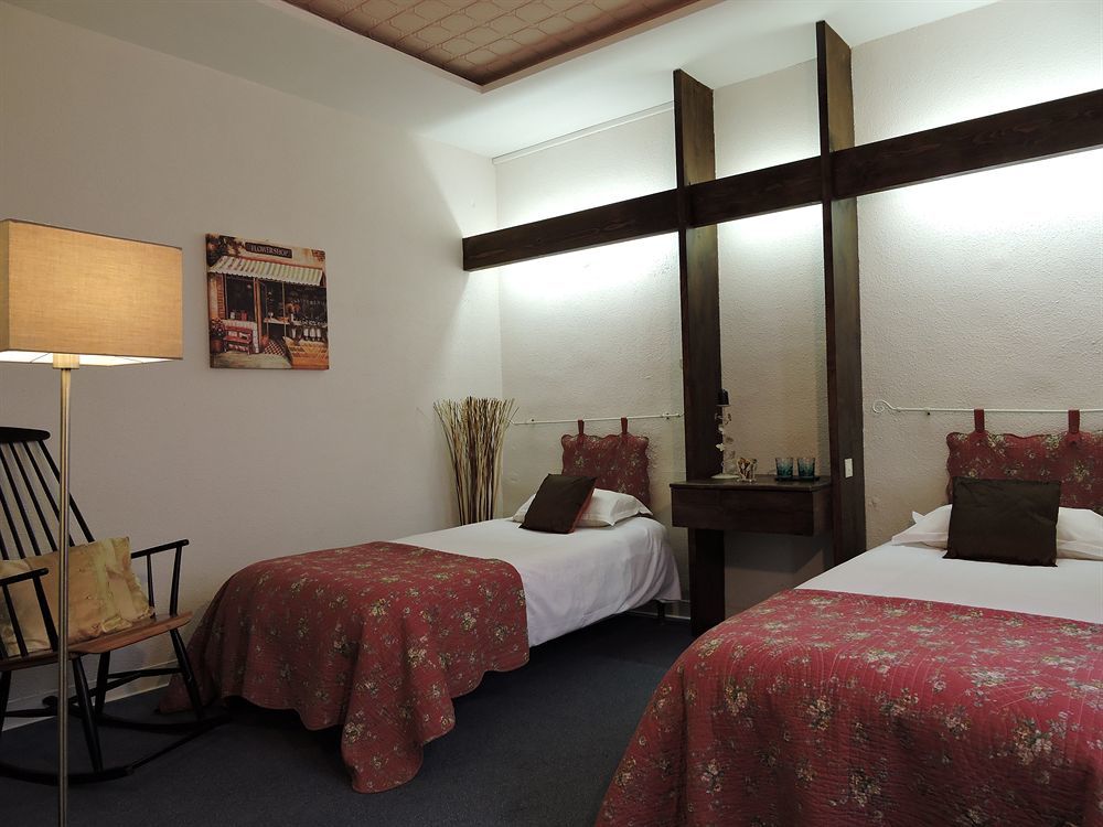 De La Loge Hotel