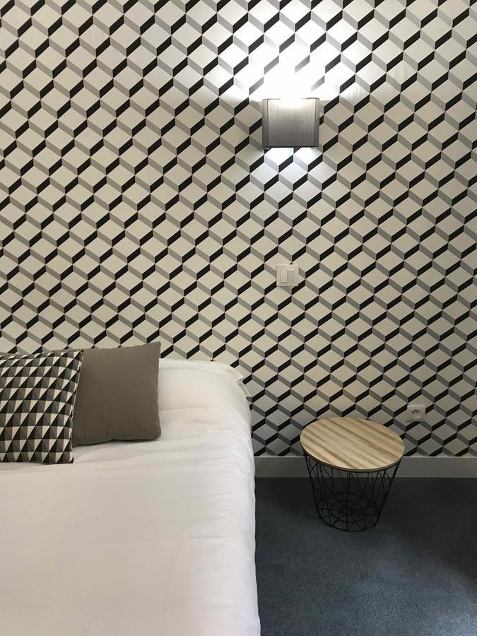 De La Loge Hotel